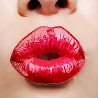 Kiss & Tell